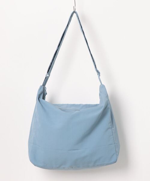 Fun & Daily（ファンアンドデイリー）の「F&D : フロントポケットライトショルダーバッグ（ショルダーバッグ・レディース・ブルー/ブラック/アイボリー・FREE）」の8枚目の写真