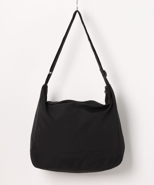 Fun & Daily（ファンアンドデイリー）の「F&D : フロントポケットライトショルダーバッグ（ショルダーバッグ・レディース・ブルー/ブラック/アイボリー・FREE）」の9枚目の写真