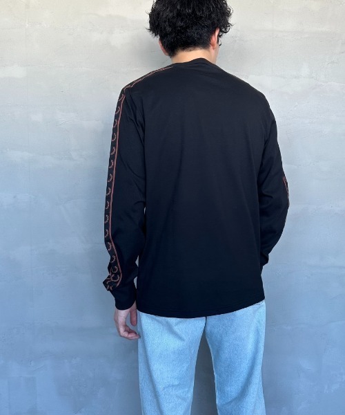 FRED PERRY（フレッドペリー）の「[FRED PERRY/フレッドペリー] コントラストトラックテープ ワンポイントロゴ刺繍ロンT（Tシャツ/カットソー・レディース・オートミール/ブラック・L/M/S）」の18枚目の写真