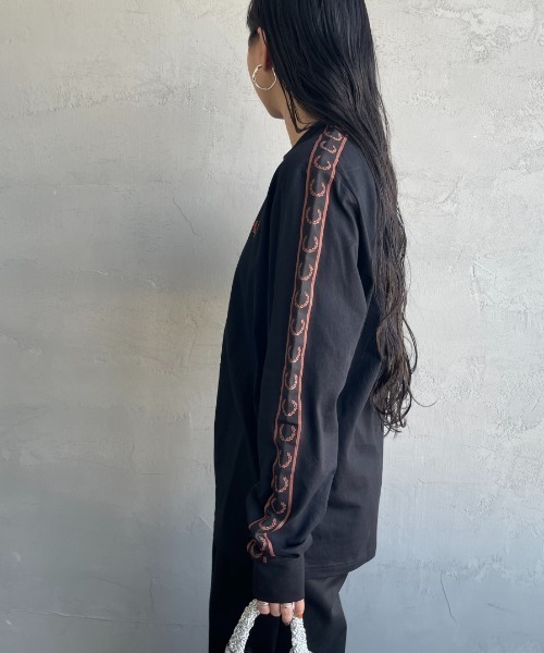 FRED PERRY（フレッドペリー）の「[FRED PERRY/フレッドペリー] コントラストトラックテープ ワンポイントロゴ刺繍ロンT（Tシャツ/カットソー・レディース・オートミール/ブラック・L/M/S）」の12枚目の写真