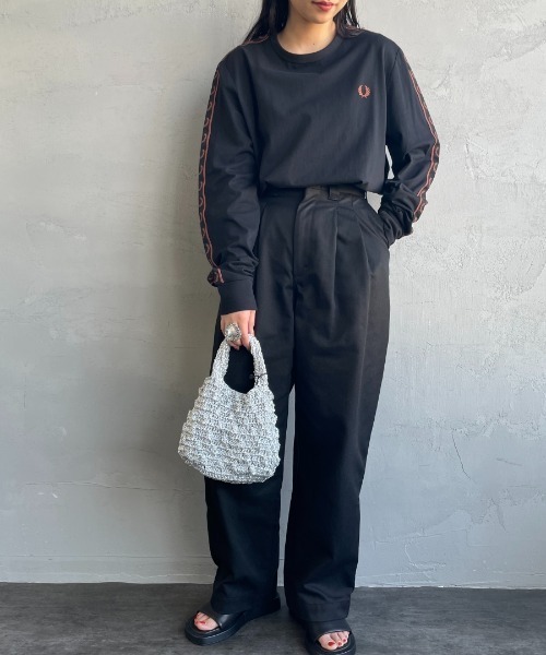 FRED PERRY（フレッドペリー）の「[FRED PERRY/フレッドペリー] コントラストトラックテープ ワンポイントロゴ刺繍ロンT（Tシャツ/カットソー・レディース・オートミール/ブラック・L/M/S）」の9枚目の写真