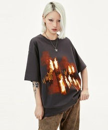 オーバーサイズ ファイヤーフォトプリントTシャツ