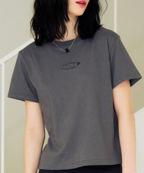 ALAND（エーランド）の「SLOW ACID／CRACKSACロゴT（Tシャツ/カットソー・レディース・チャコール/ベージュ/ホワイト・FREE）」の2枚目の写真