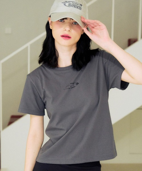 ALAND（エーランド）の「SLOW ACID／CRACKSACロゴT（Tシャツ/カットソー・レディース・チャコール/ベージュ/ホワイト・FREE）」の8枚目の写真