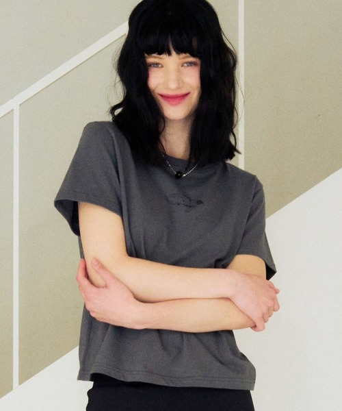 ALAND（エーランド）の「SLOW ACID／CRACKSACロゴT（Tシャツ/カットソー・レディース・チャコール/ベージュ/ホワイト・FREE）」の9枚目の写真