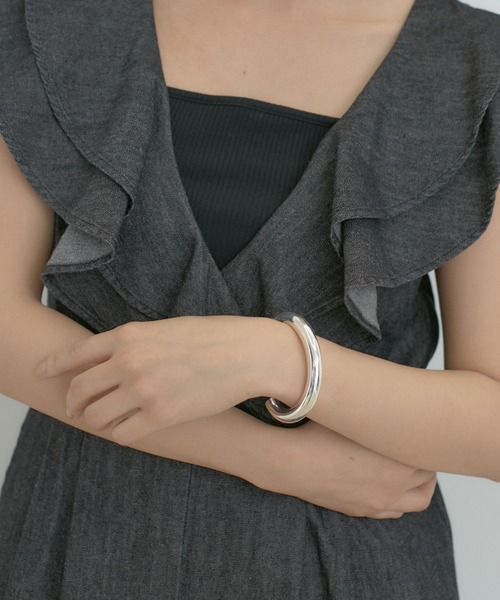 VIS（ビス）の「メタルバングル（バングル/リストバンド・レディース・シルバー/ゴールド・FREE）」の2枚目の写真