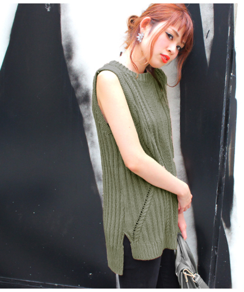 Chille anap（チルアナップ）の「ANAP/アナップ CHILLE ケーブルニットチュニックベスト（ニット/セーター・レディース・ブラック/カーキ/ワイン/モカ・FREE）」の3枚目の写真
