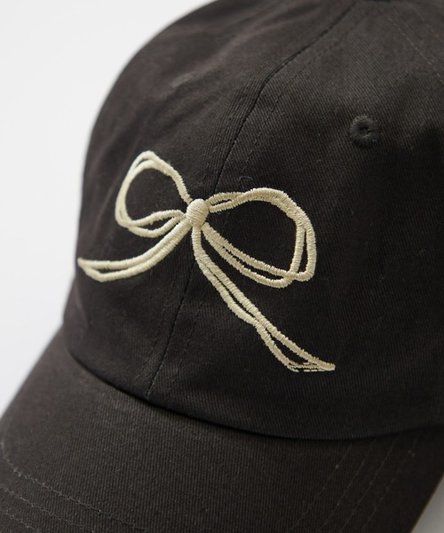 CIAOPANIC TYPY（チャオパニックティピー）の「【KIDS】リボン刺繍キャップ（キャップ・キッズ・ブラック/オフホワイト・ONE SIZE）」の3枚目の写真