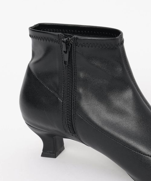 LOWRYS FARM(ローリーズファーム)の「ポインテッドブーツ 140498(ブーツ・レディース・アイボリー/ブラック/シルバー・MEDIUM/LARGE)」の19枚目の写真