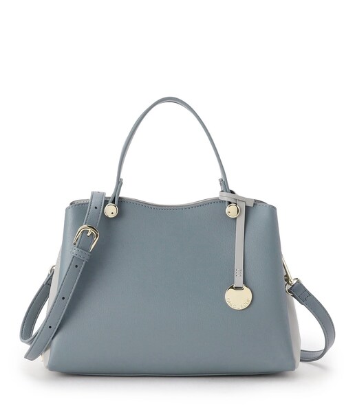 OPAQUE.CLIP（オペークドットクリップ）の「【2WAY】スムース合皮バイカラーミドルボストンバッグ（ボストンバッグ・レディース・ブラック系4/ブルー系4/レッド系6/ホワイト系9・00）」の3枚目の写真