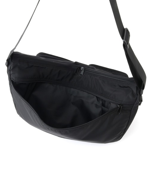 NYLON PUFFY SHOULDER BAG（ショルダーバッグ）｜M TO R