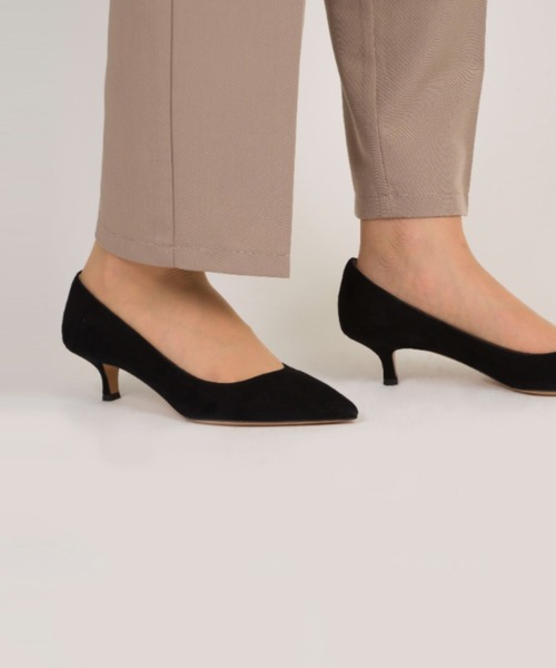 FABIO RUSCONI（ファビオルスコーニ）の「【FABIO RUSCONI/ファビオルスコーニ】レザー パンプス 4㎝ヒール（パンプス・レディース・シルバー/ベージュ/モカ/ブラック/ダークブラウン/ブラック系その他・38/36/37/39）」の2枚目の写真