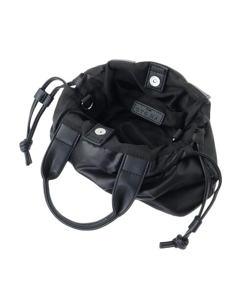 Green　Parks（グリーンパークス）の「OTO.HA 中綿ミニ巾着バッグ（ハンドバッグ・レディース・ブラック・FREE）」の9枚目の写真