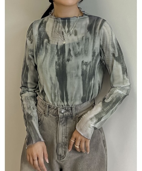 Re:EDIT(リエディ)の「シアーマーブル柄ハイネックトップス(Tシャツ/カットソー・レディース・グレー/ベージュ・MEDIUM/LARGE)」の5枚目の写真