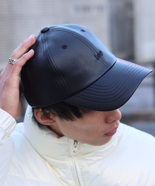 Lee（リー）の「Lee（リー）ワンポイントロゴ刺繍フェイクレザー合皮ローキャップ メンズ レディース ユニセックス（キャップ・レディース・ブラック/ベージュ/ブラウン・FREE）」の14枚目の写真