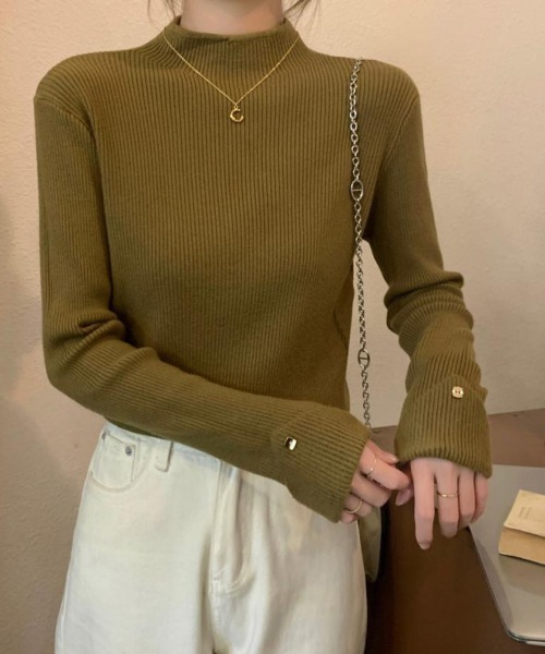 Miniministore（ミニミニストア）の「プチハイネックニットトップス 袖口ボタン（ニット/セーター・レディース・アイボリー/ブラック/カーキ/ブラウン/ベージュ・FREE）」の5枚目の写真