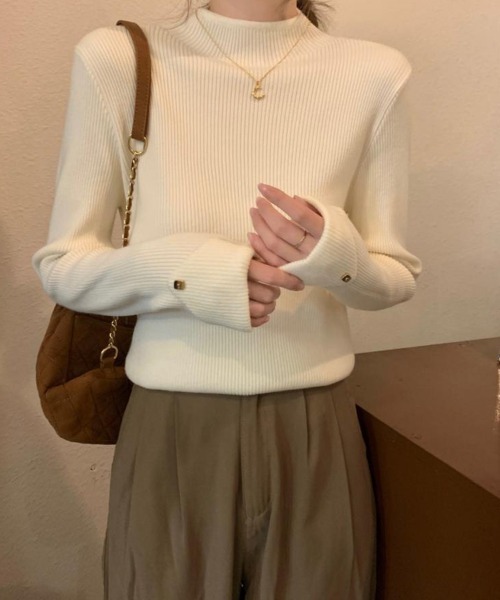 Miniministore（ミニミニストア）の「プチハイネックニットトップス 袖口ボタン（ニット/セーター・レディース・アイボリー/ブラック/カーキ/ブラウン/ベージュ・FREE）」の6枚目の写真