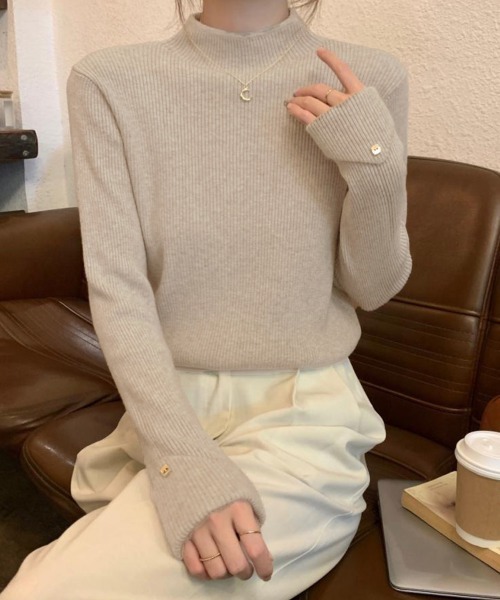 Miniministore（ミニミニストア）の「プチハイネックニットトップス 袖口ボタン（ニット/セーター・レディース・アイボリー/ブラック/カーキ/ブラウン/ベージュ・FREE）」の10枚目の写真