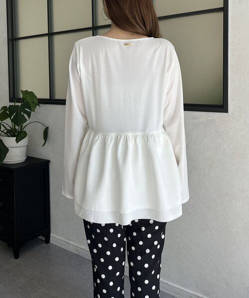 prose verse（プロズヴェール）の「バックメタルレイヤードペプラムロンT（Tシャツ/カットソー・レディース・オフホワイト/ブラック・LARGE/MEDIUM）」の17枚目の写真