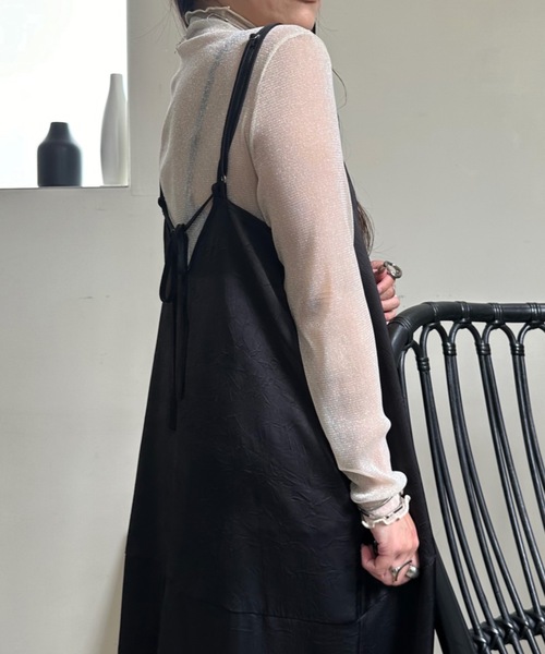 ULEULA（ウルア）の「ラメチュールハイネックカットソー（Tシャツ/カットソー・レディース・アイボリー/グレー/ブラック・FREE）」の8枚目の写真