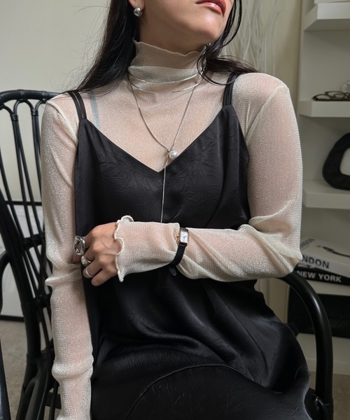 ULEULA（ウルア）の「ラメチュールハイネックカットソー（Tシャツ/カットソー・レディース・アイボリー/グレー/ブラック・FREE）」の4枚目の写真