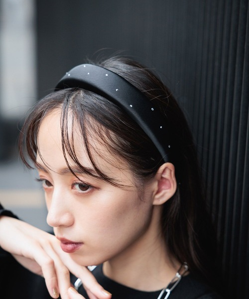 HARE（ハレ）の「チェーンツキカチューシャ(HARE)（カチューシャ・レディース・ホワイト/シルバー・FREE）」の14枚目の写真