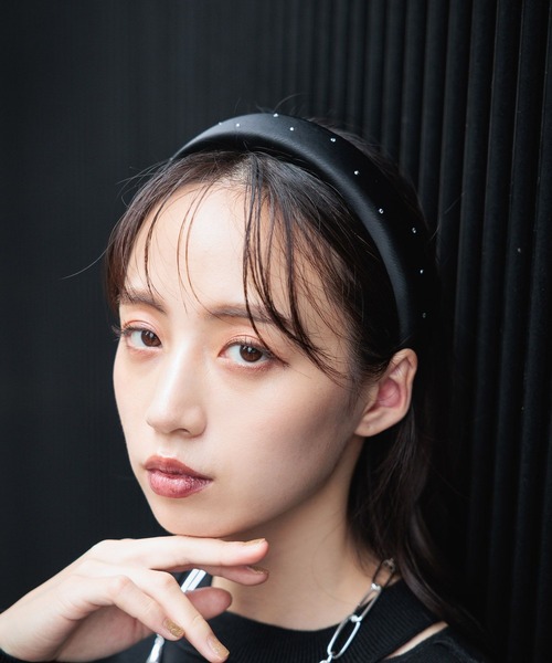 HARE（ハレ）の「チェーンツキカチューシャ(HARE)（カチューシャ・レディース・ホワイト/シルバー・FREE）」の15枚目の写真