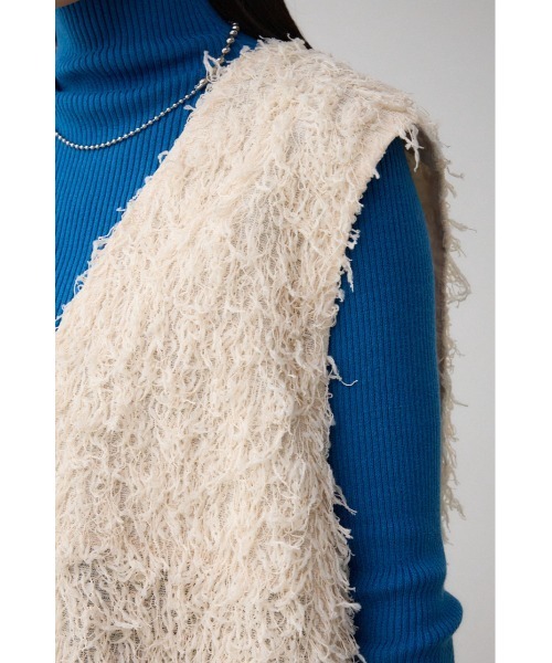 AZUL by moussy(アズールバイマウジー)の「フェザーVネックベスト(ベスト・レディース・グレー/アイボリー/ブラック・FREE)」の11枚目の写真