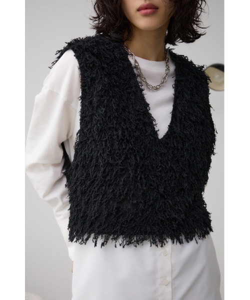 AZUL by moussy(アズールバイマウジー)の「フェザーVネックベスト(ベスト・レディース・グレー/アイボリー/ブラック・FREE)」の14枚目の写真