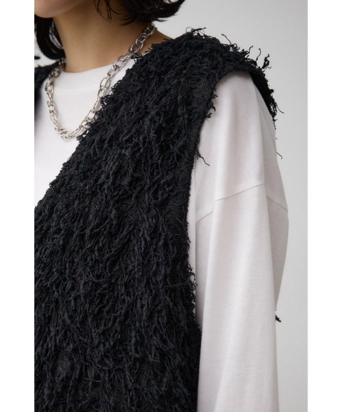 AZUL by moussy(アズールバイマウジー)の「フェザーVネックベスト(ベスト・レディース・グレー/アイボリー/ブラック・FREE)」の21枚目の写真