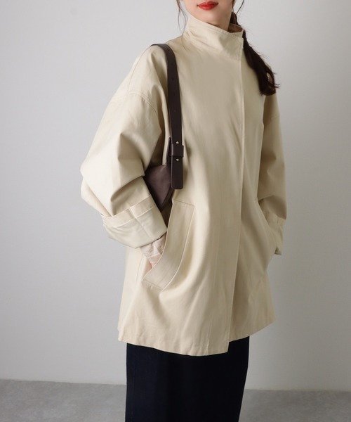 LAULEN（ローレン）の「stand neck drop shoulder jacket /スタンドネック ドロップショルダー オーバーサイズ ライトアウター（ステンカラーコート・レディース・ブラウン/アイボリー/ブラック・FREE）」の9枚目の写真