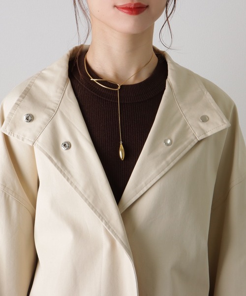 LAULEN（ローレン）の「stand neck drop shoulder jacket /スタンドネック ドロップショルダー オーバーサイズ ライトアウター（ステンカラーコート・レディース・ブラウン/アイボリー/ブラック・FREE）」の11枚目の写真