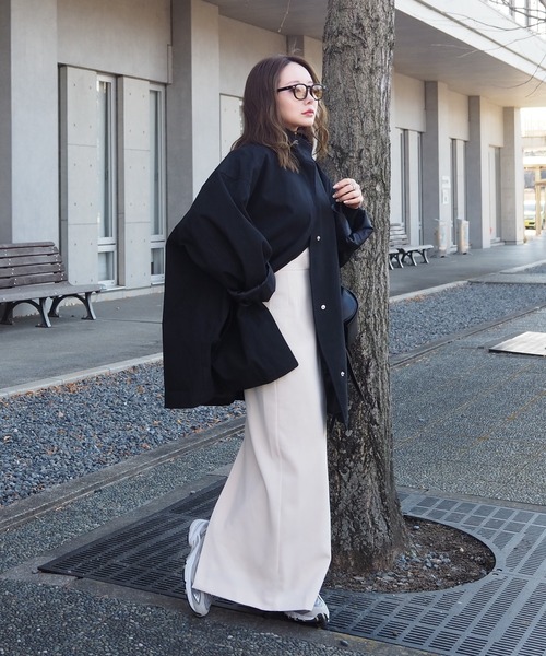 LAULEN（ローレン）の「stand neck drop shoulder jacket /スタンドネック ドロップショルダー オーバーサイズ ライトアウター（ステンカラーコート・レディース・ブラウン/アイボリー/ブラック・FREE）」の16枚目の写真