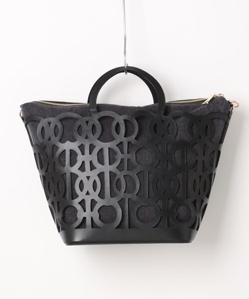ANITA BILARDI(アニタビラルディ)の「【ANITA BILARDI】カットワークレザーバスケットバッグ(Q56323)(トートバッグ・レディース・ブラック・ALL)」の2枚目の写真