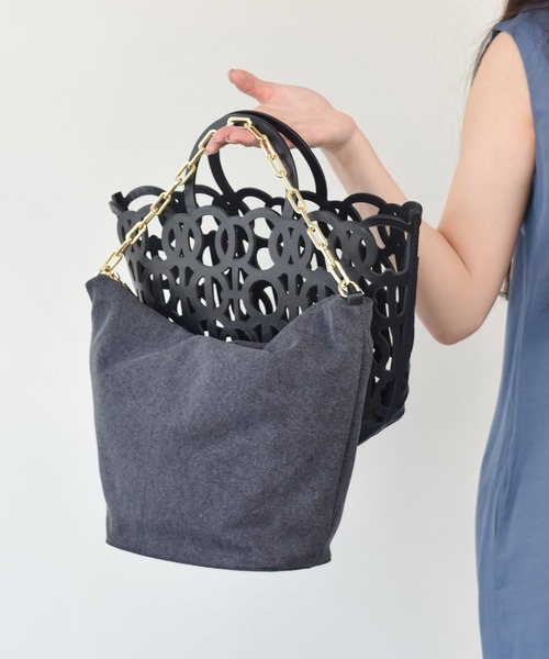 ANITA BILARDI(アニタビラルディ)の「【ANITA BILARDI】カットワークレザーバスケットバッグ(Q56323)(トートバッグ・レディース・ブラック・ALL)」の6枚目の写真