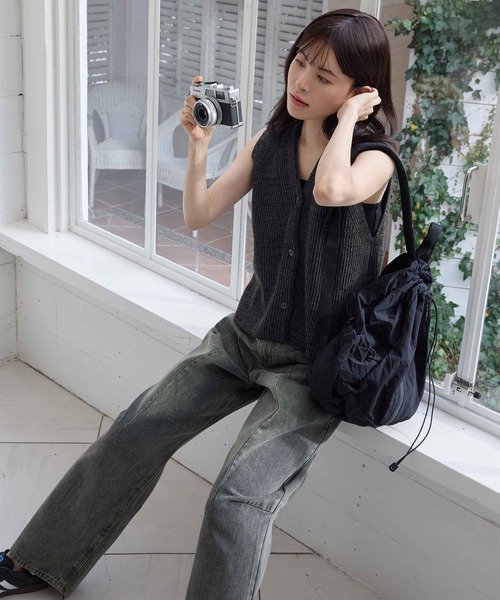 CHAN ME(チャンミ)の「ワイドコクーンデニムパンツ(デニムパンツ・レディース・インディゴブルー/ブルー系その他/ライトブルー・MEDIUM/LARGE/X-LARGE)」の11枚目の写真