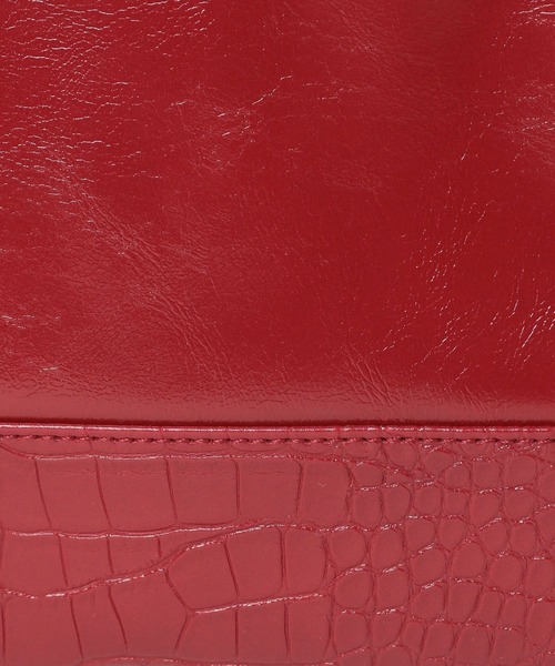 HARE（ハレ）の「チャームツキボストンバッグ(HARE)（ボストンバッグ・レディース・ブラック/レッド・FREE）」の10枚目の写真