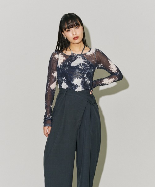 terrace(テラス)の「プリントチュールトップ(Tシャツ/カットソー・レディース・ブラック系その他/ホワイト系その他2/ホワイト系その他・MEDIUM)」の3枚目の写真