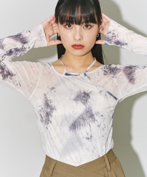 terrace(テラス)の「プリントチュールトップ(Tシャツ/カットソー・レディース・ブラック系その他/ホワイト系その他2/ホワイト系その他・MEDIUM)」の2枚目の写真