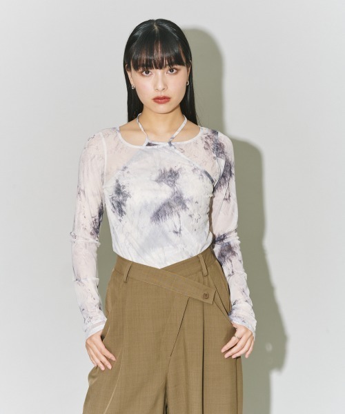 terrace(テラス)の「プリントチュールトップ(Tシャツ/カットソー・レディース・ブラック系その他/ホワイト系その他2/ホワイト系その他・MEDIUM)」の22枚目の写真
