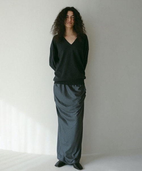 ETRE TOKYO（エトレトウキョウ）の「サイドランダムギャザーロングスカート（スカート・レディース・グレー/ネイビー・S/M）」の11枚目の写真