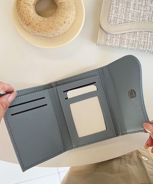 三つ折り財布 ベージュとグレーのツイード & chouette（アンドシュエット）の「バイカラーツイード 口金折財布