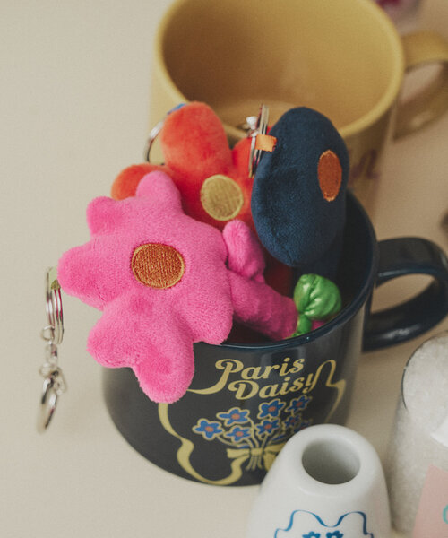 BIRTHDAY BAR（バースデイバー）の「Motif　flower keycharm（キーホルダー・レディース・ピンク/ネイビー/オレンジ/ブルー・0）」の11枚目の写真