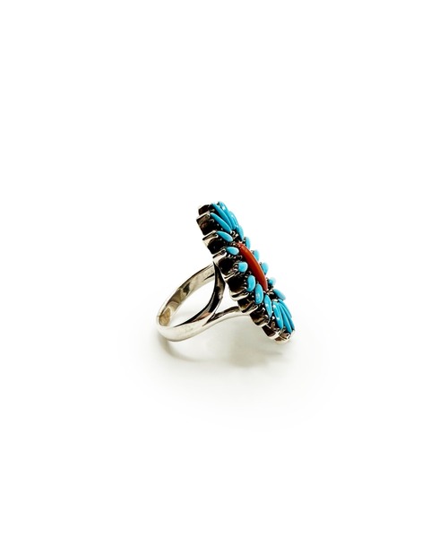 Indian Jewelry（インディアンジュエリー）の「オーバルフラワーモチーフターコイズコーラルコンビシルバーリング  Made in USA（リング・レディース・シルバー・#9/#12）」の3枚目の写真