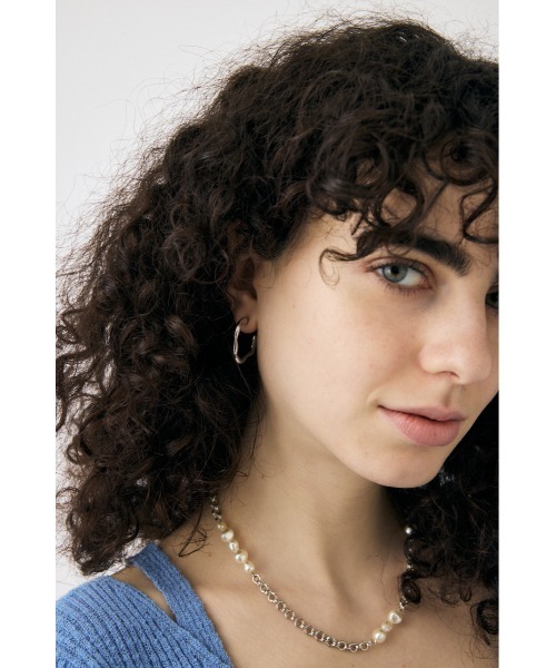 MOUSSY（マウジー）の「DISTORTED HOOP ピアス（ピアス（両耳用）・レディース・シルバー/ゴールド・FREE）」の8枚目の写真