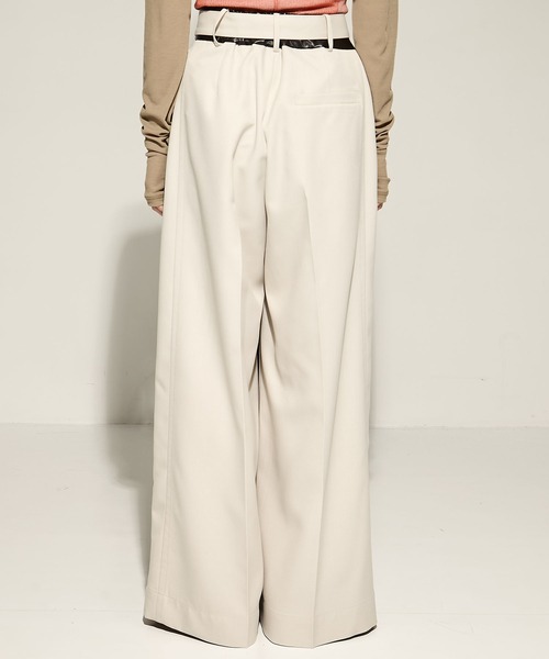 STUDIOUS(ステュディオス)の「【STUDIOUS/ステュディオス】Leather Belted Flare Trousers/レザーベルテッドフレアトラウザー(その他パンツ・レディース・ライトベージュ/ブラウン/ブラック・1/2)」の14枚目の写真