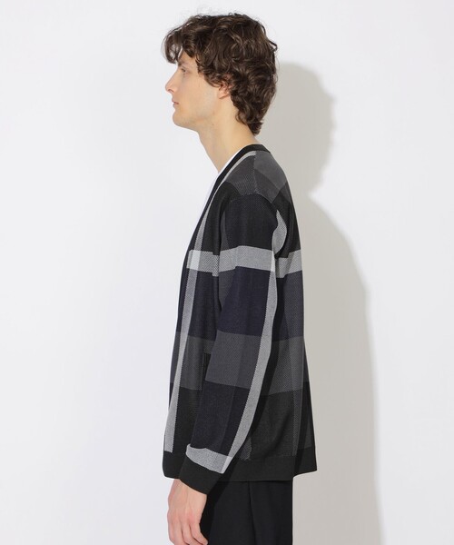 BLACK LABEL CRESTBRIDGE（ブラックレーベル・クレストブリッジ）の「【WEB・一部店舗限定】クレストブリッジチェックインレーキナガシカーディガン（カーディガン/ボレロ・メンズ・ベージュ系その他6/ダークネイビー・M）」の4枚目の写真