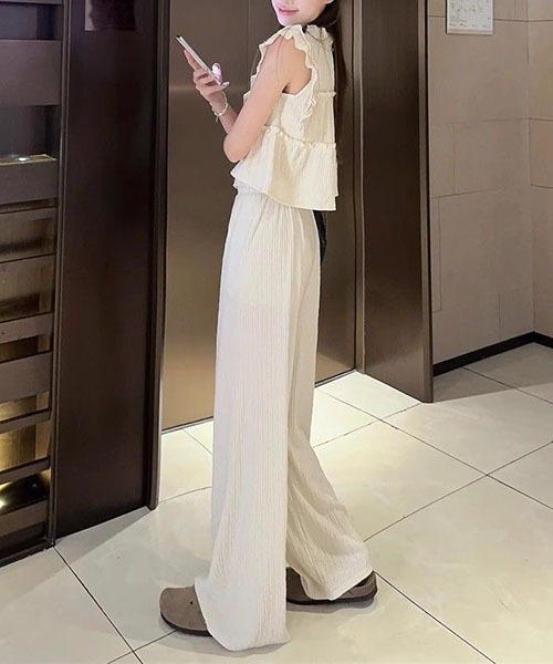 gossip!ロサンゼルス(ゴシップロサンゼルス)の「Y2K 楊柳風 フリルトップス パンツ 2点セット(その他トップス・レディース・ピンク/ブラック/オフホワイト・S/M)」の20枚目の写真
