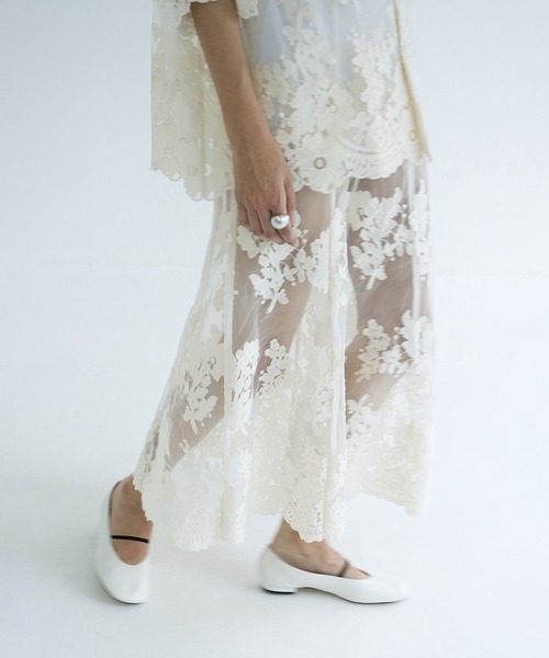 CLANE(クラネ)の「SHEER FLOWER LACE SKIRT(スカート・レディース・その他/アイボリー・1/0/2)」の5枚目の写真