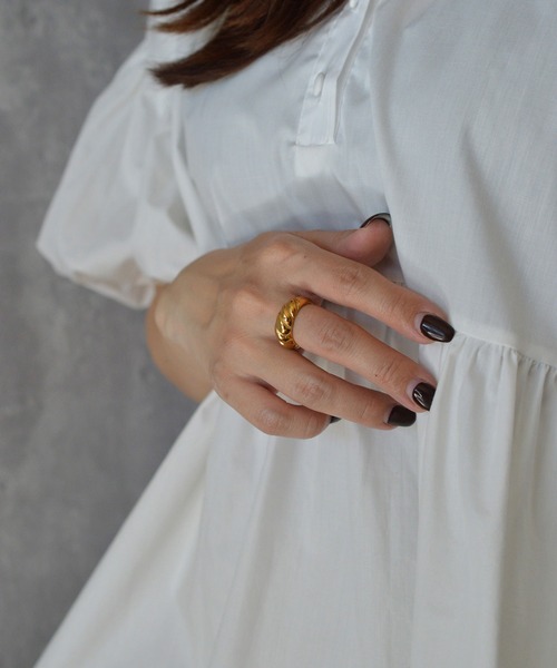 BROTHERHOOD(ブラザーフッド)の「【earyear】Ripple Band design peti Volume Ring(リング・レディース・シルバー/ゴールド・SMALL/MEDIUM/LARGE)」の10枚目の写真